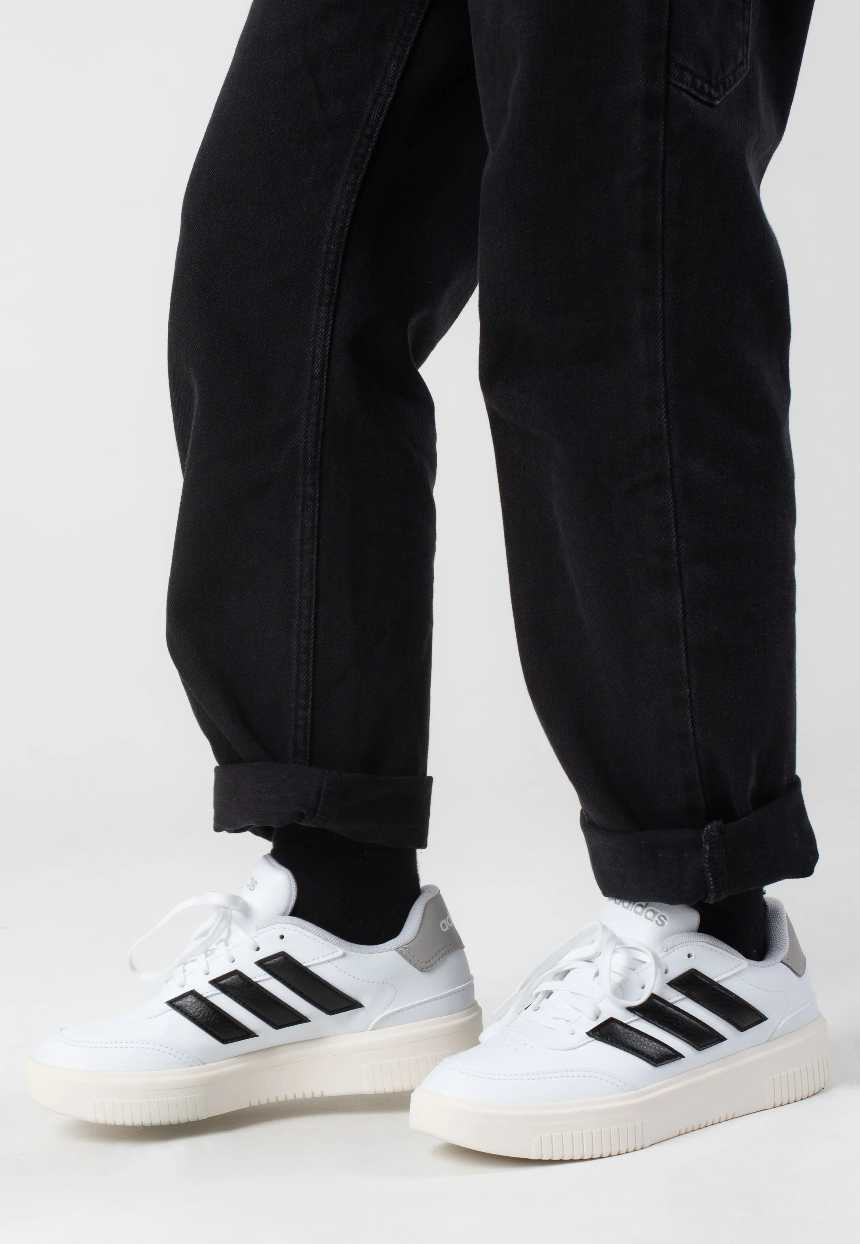 Adidas - Courtblock Bold Ftwwht/Cblack/Gretwo - Girl Shoes