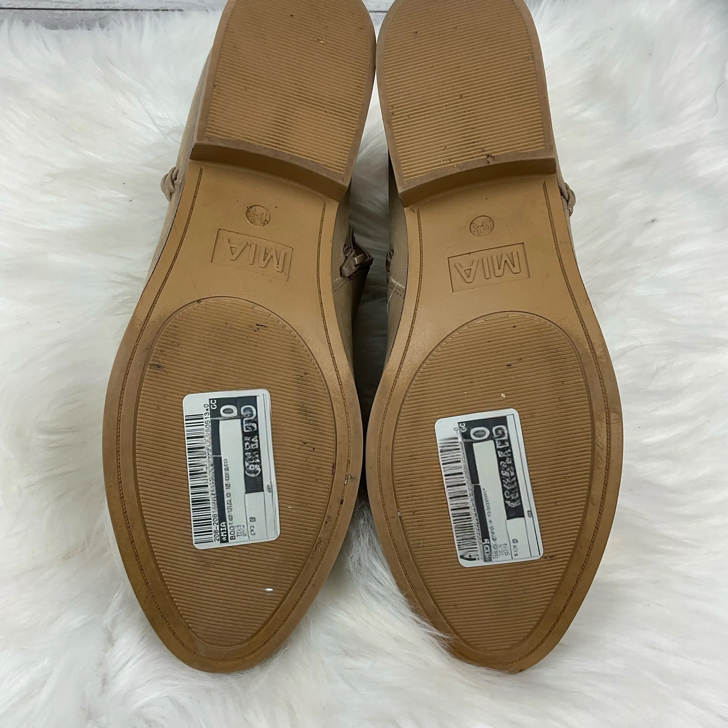 Boots Ankle Flats By Mia In Tan, Size: 9.5