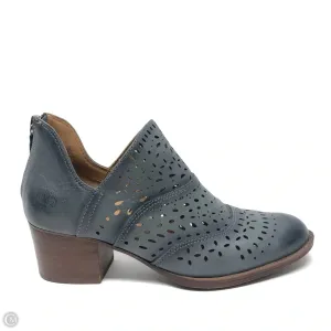 Boots Ankle Heels By Sofft In Grey, Size: 7.5
