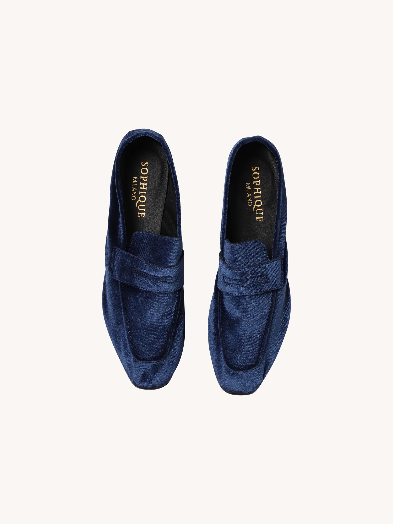 Essenziale Velvet Loafer
