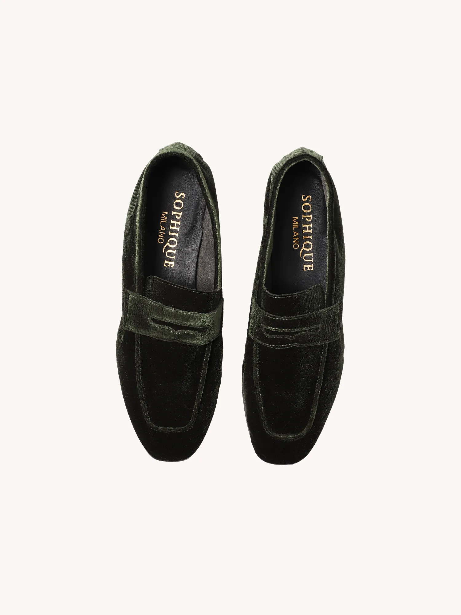 Essenziale Velvet Loafer