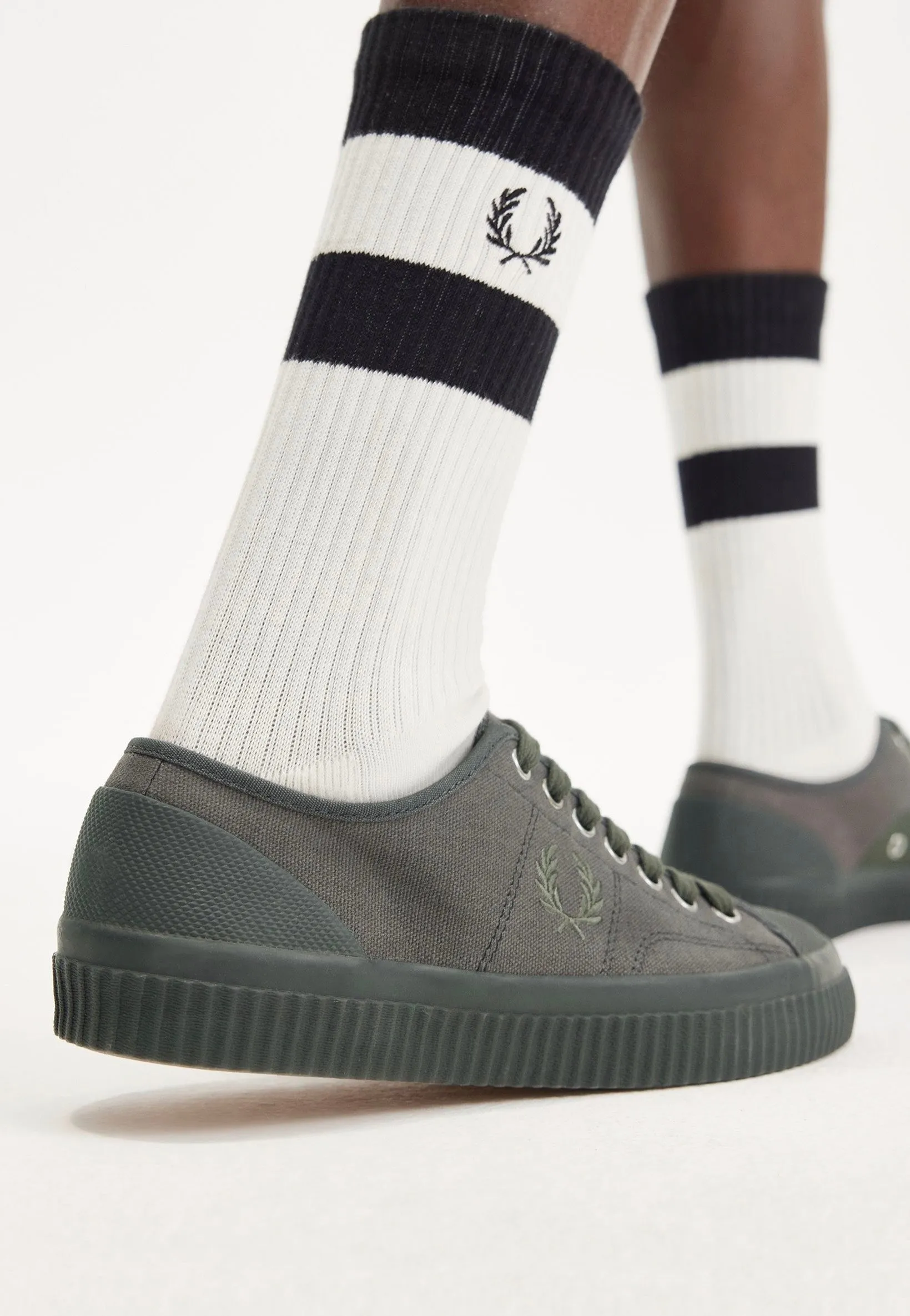 Fred Perry - Hughes Low Canvas Field Green/Warm Grey - Shoes