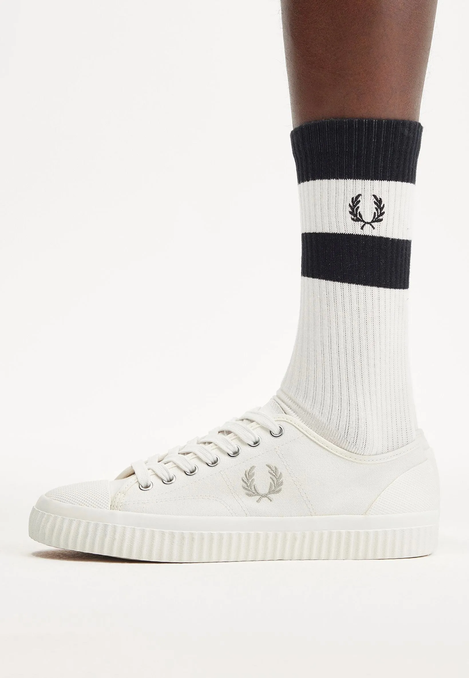 Fred Perry - Hughes Low Canvas Light Ecru/Oatmeal - Shoes
