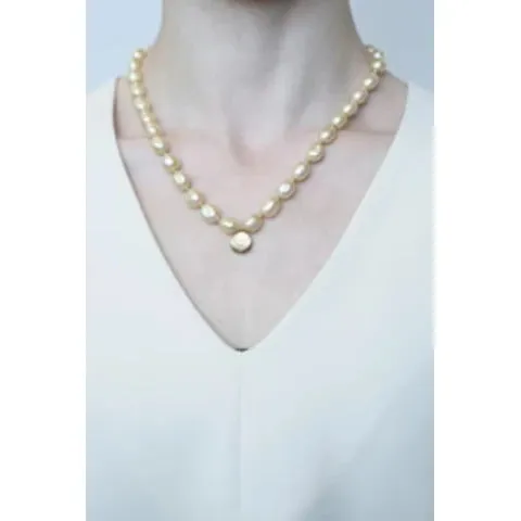 Monshiro Glass Pearl Short Necklace