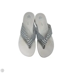 Sandals Flip Flops By Clarks In White, Size: 9