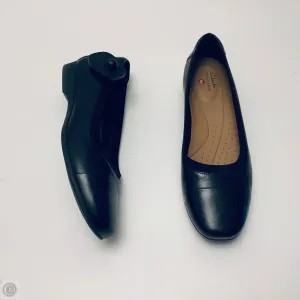 Shoes Flats By Clarks In Black, Size: 8