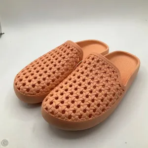 Shoes Flats By Cmc In Coral, Size: 8