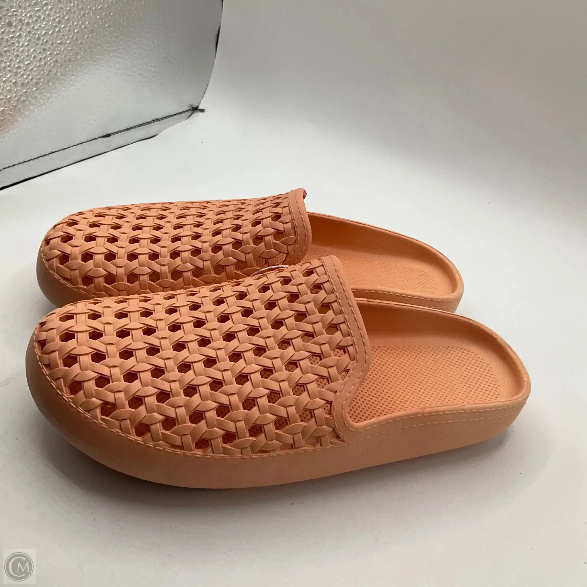 Shoes Flats By Cmc In Coral, Size: 8