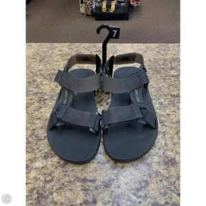 Shoes Flats By Cmf In Black, Size: 7