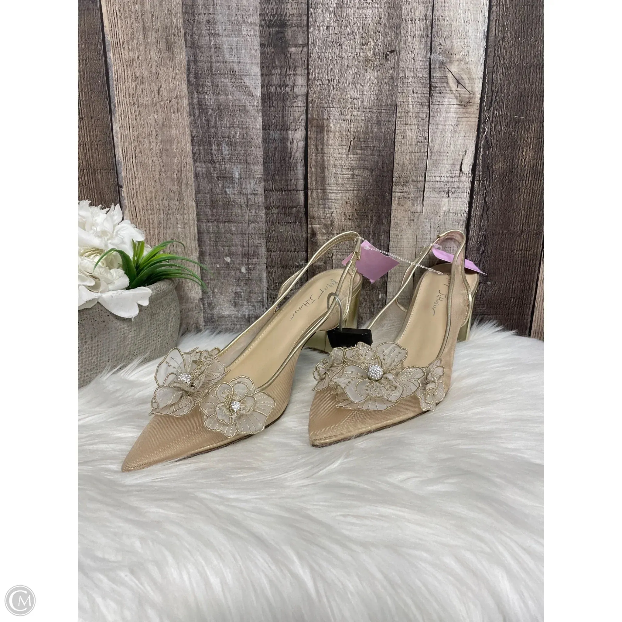 Shoes Heels Block By Betsey Johnson In Gold, Size: 11