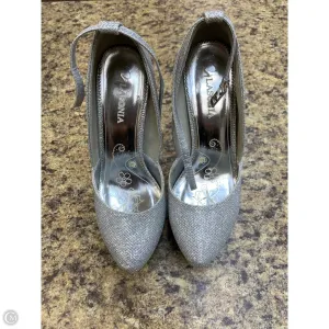 Shoes Heels Stiletto By Clothes Mentor In Silver, Size: 7