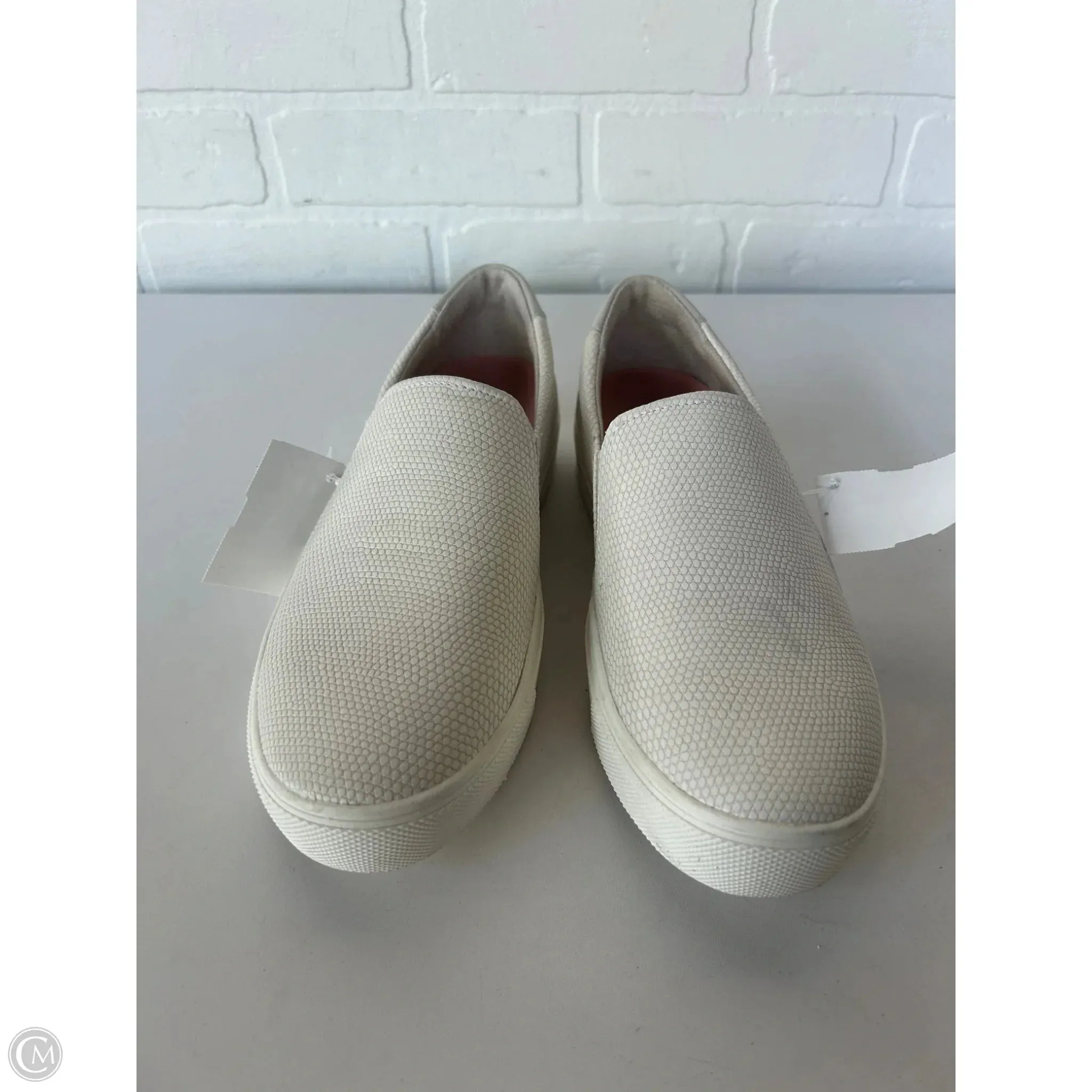 Shoes Sneakers By Dr Scholls In Cream, Size: 8