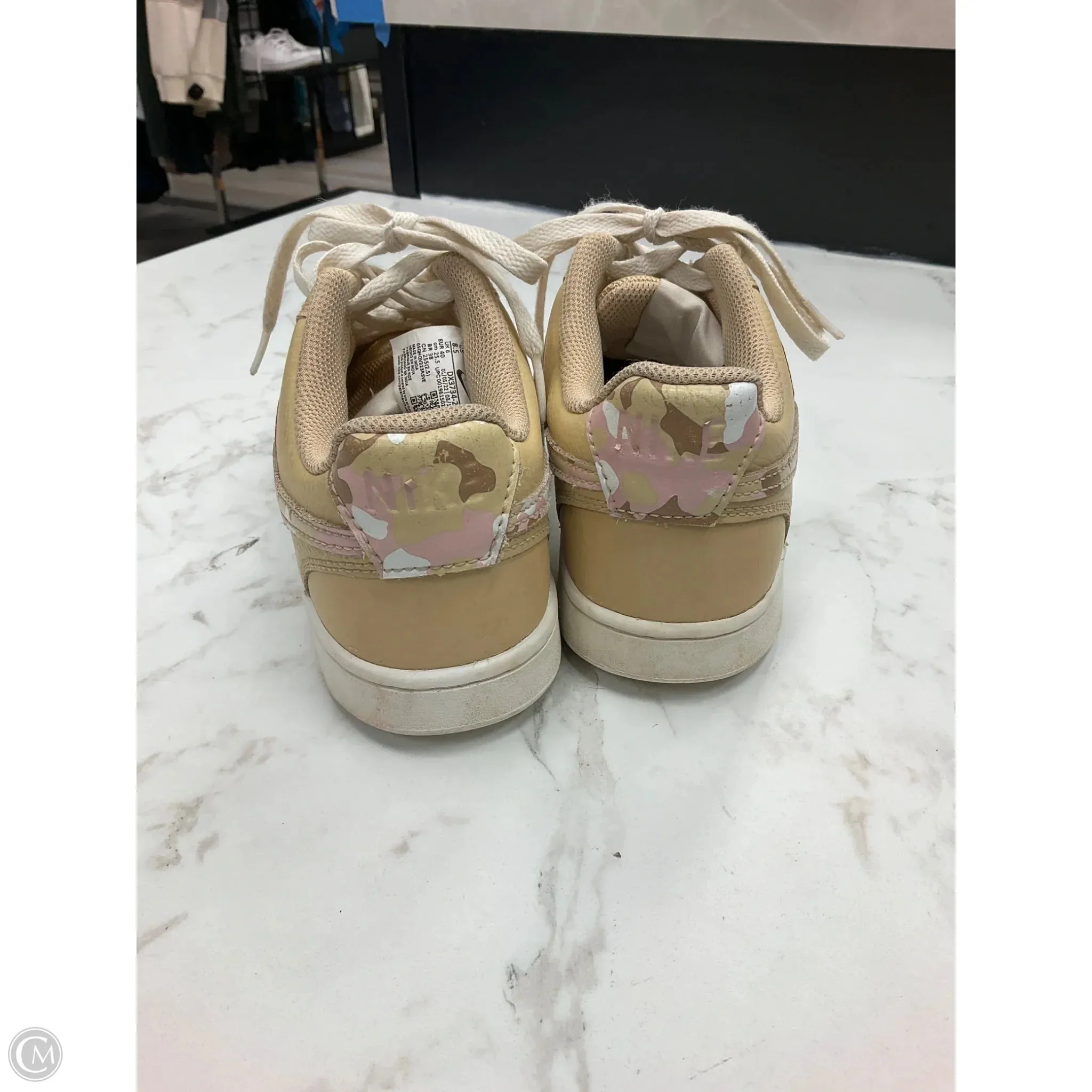 Shoes Sneakers By Nike In Tan, Size: 8.5