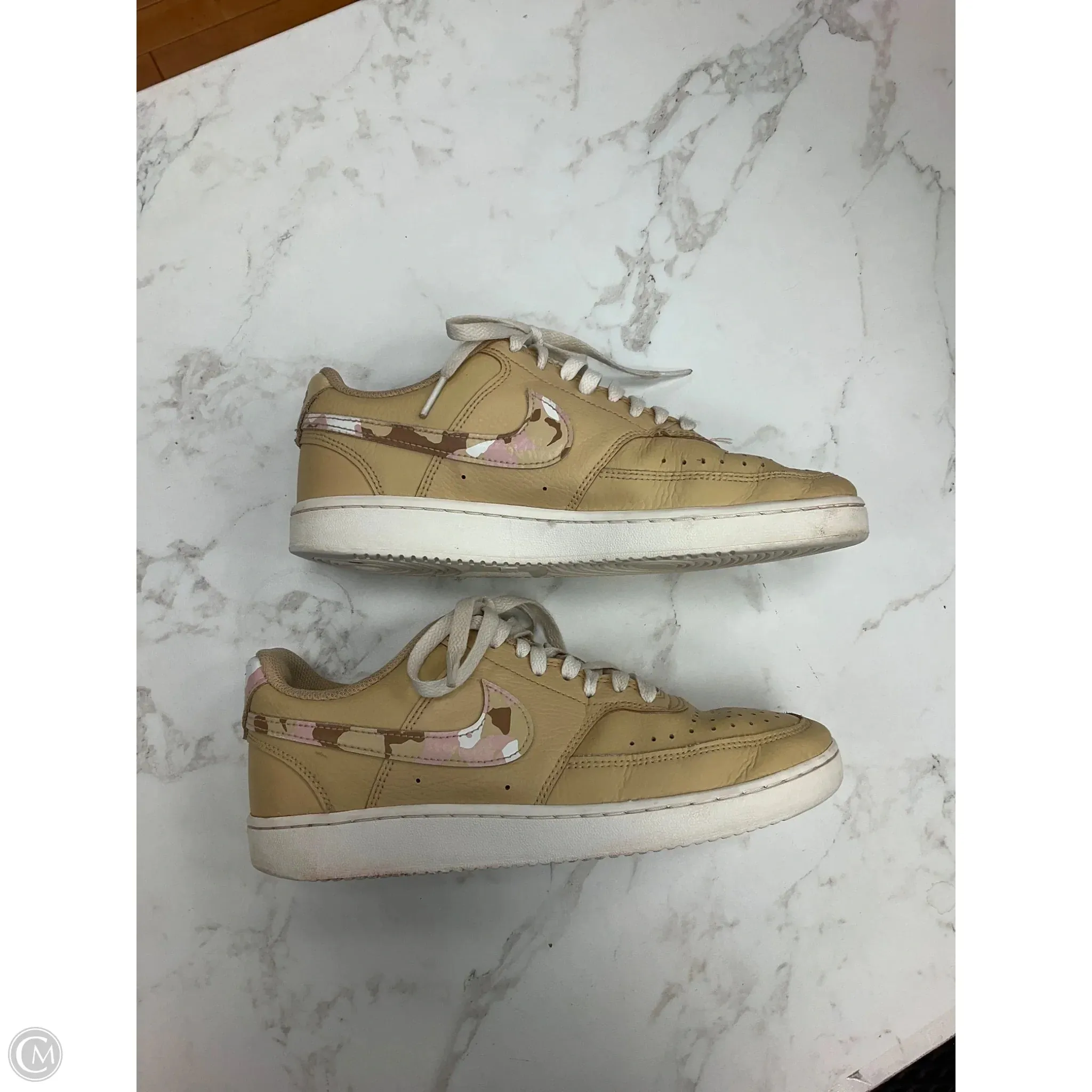 Shoes Sneakers By Nike In Tan, Size: 8.5