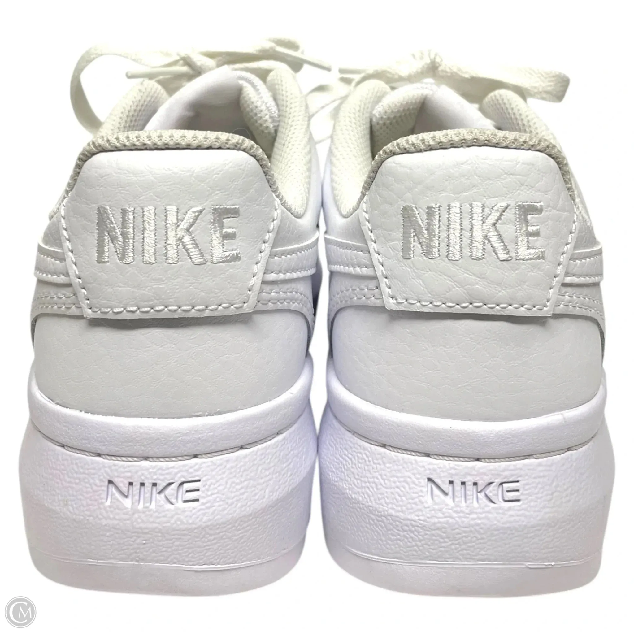 Shoes Sneakers By Nike In White, Size: 8
