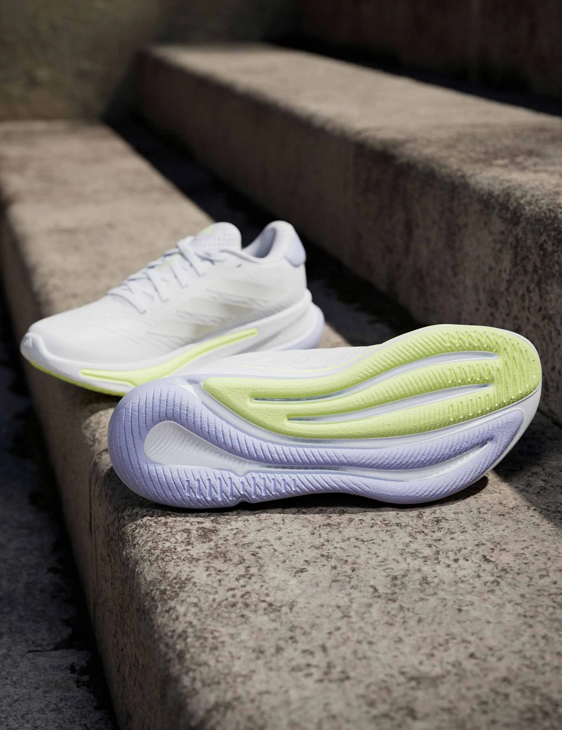 Supernova Ease Shoes - Cloud White/Zero Metalic/Violet Tone